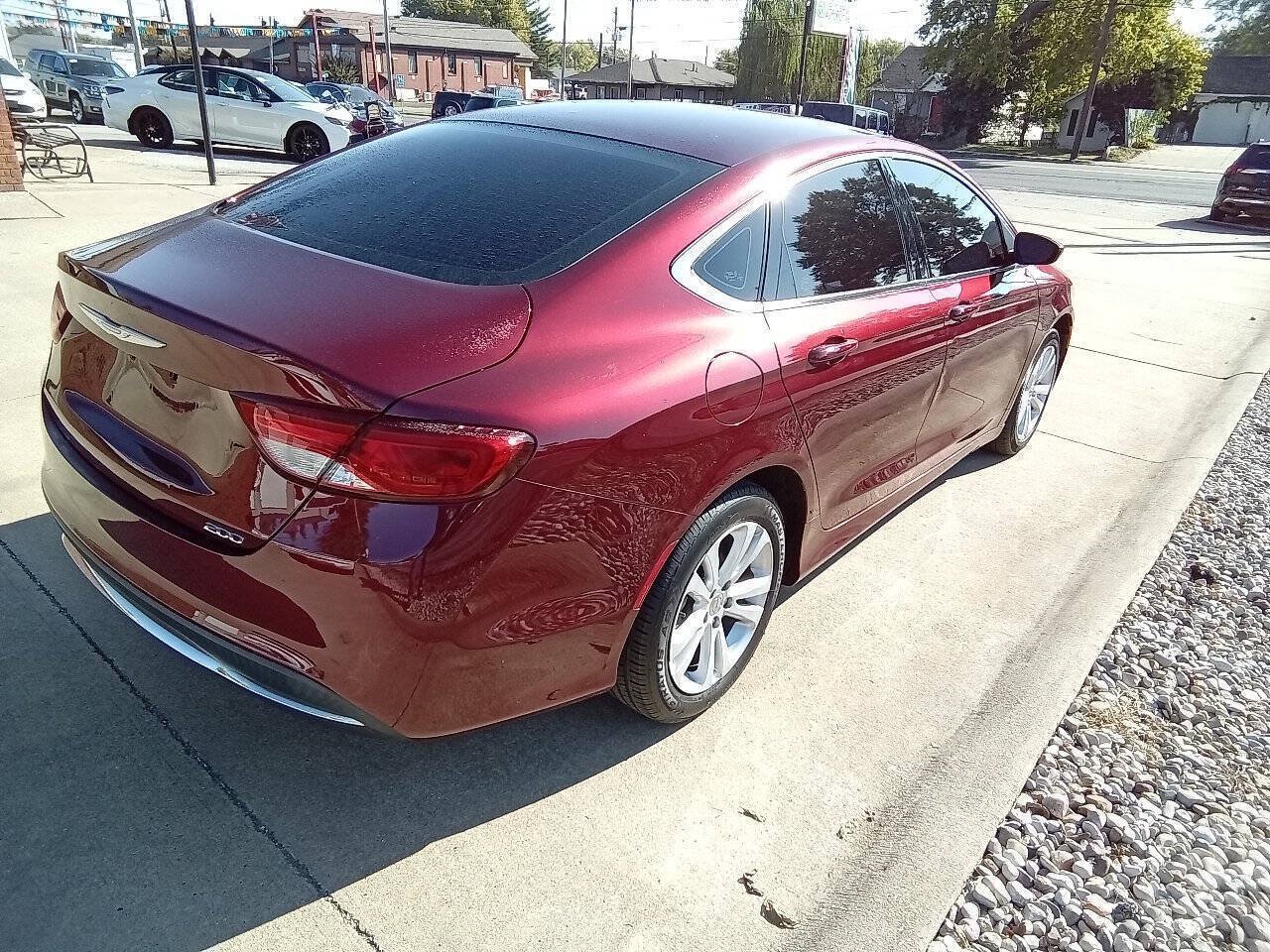 Used 2015 Chrysler 200 Limited FWD image 8