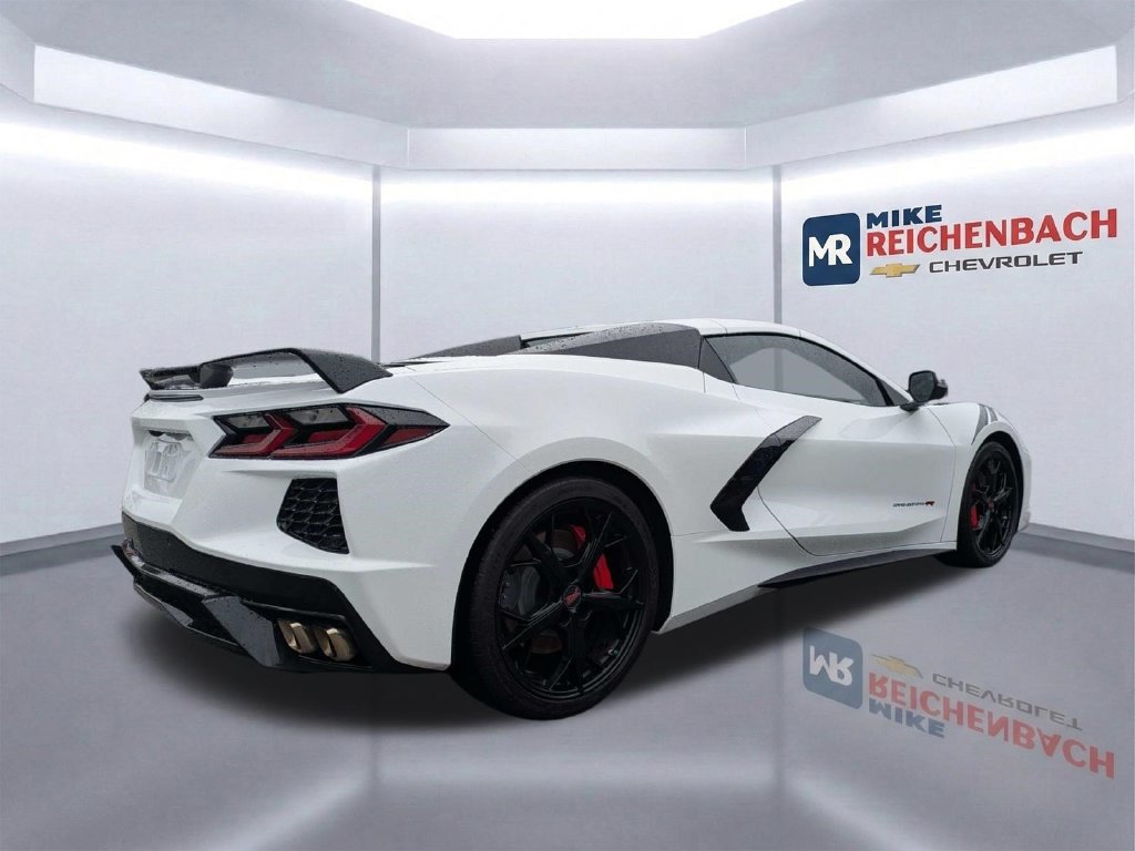 Used 2023 Chevrolet Corvette Stingray Premium Conv w/ Z51 Performance Package RWD image 4