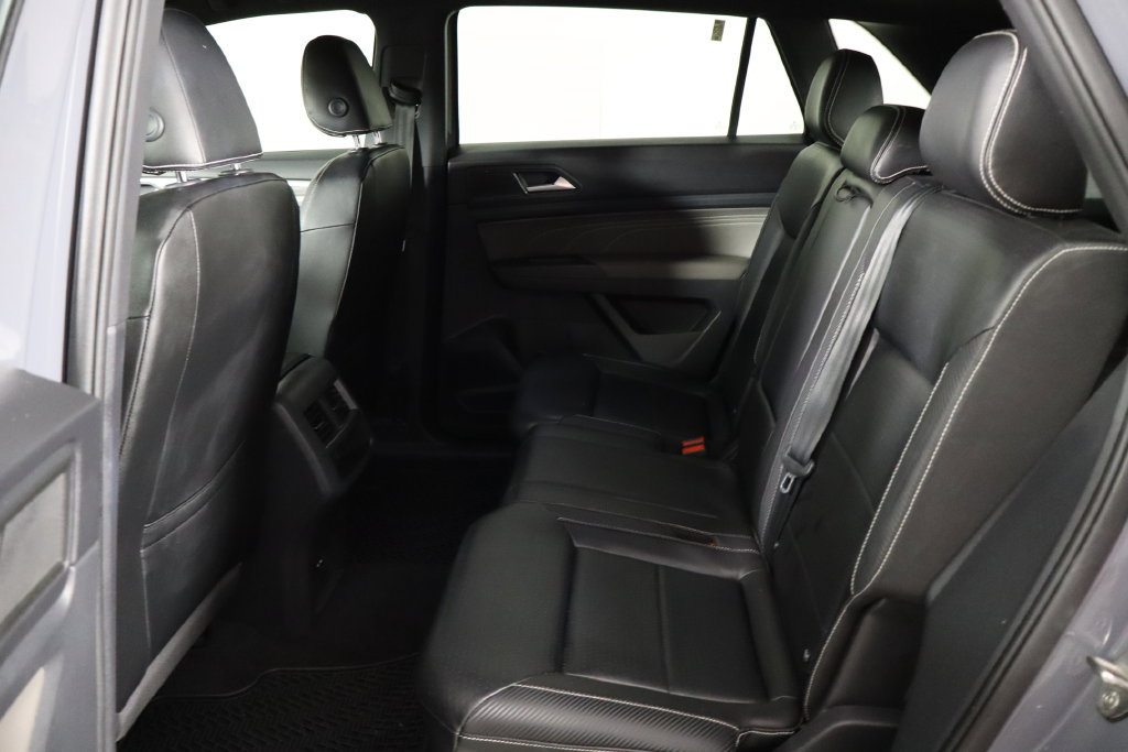Used 2022 Volkswagen Atlas Cross Sport SE FWD image 15