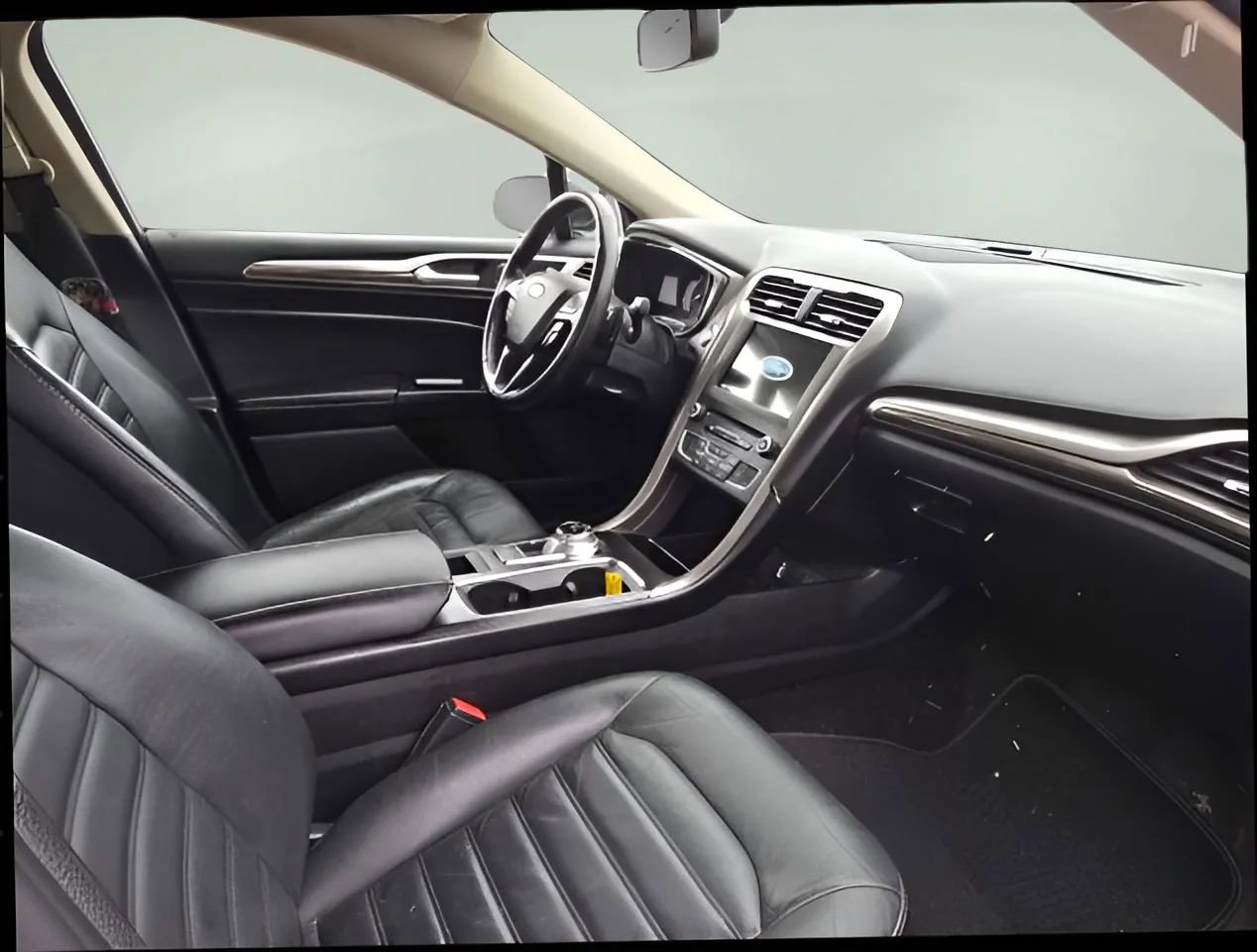 Used 2018 Ford Fusion SE w/ Fusion SE Technology Package image 20