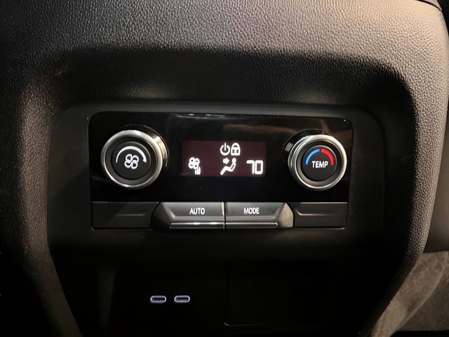 Used 2025 Buick Enclave Preferred AWD/4WD image 14
