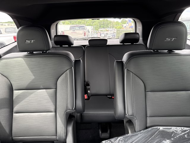 New 2026 Buick Enclave Sport Touring w/ Power Package FWD image 17