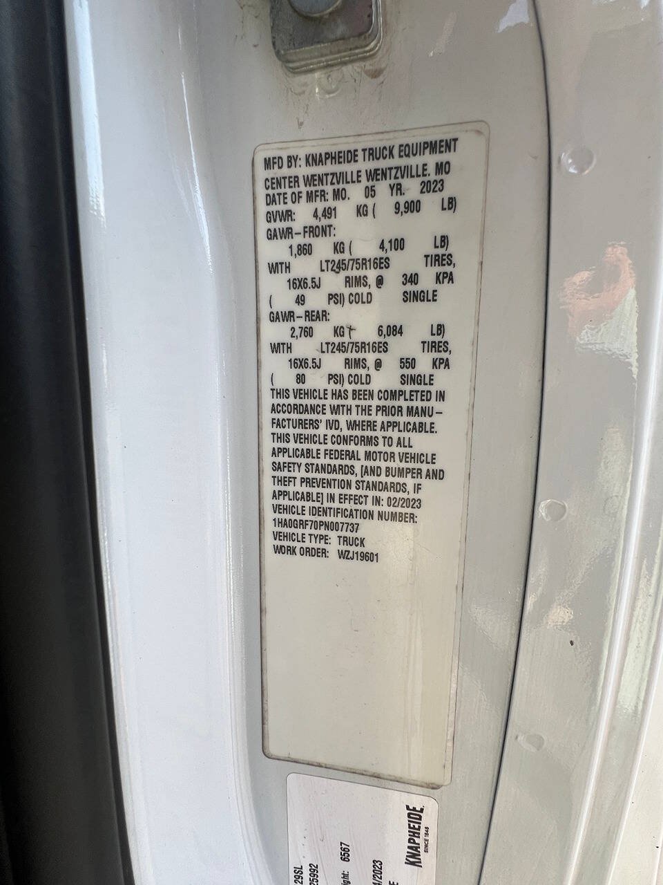 Used 2023 Chevrolet Express 3500 w/ Power Convenience Package RWD image 19
