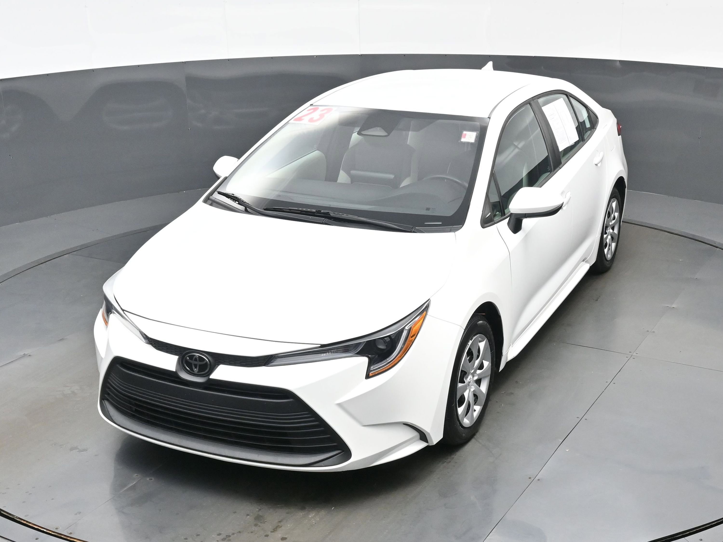 Used 2023 Toyota Corolla LE FWD image 33