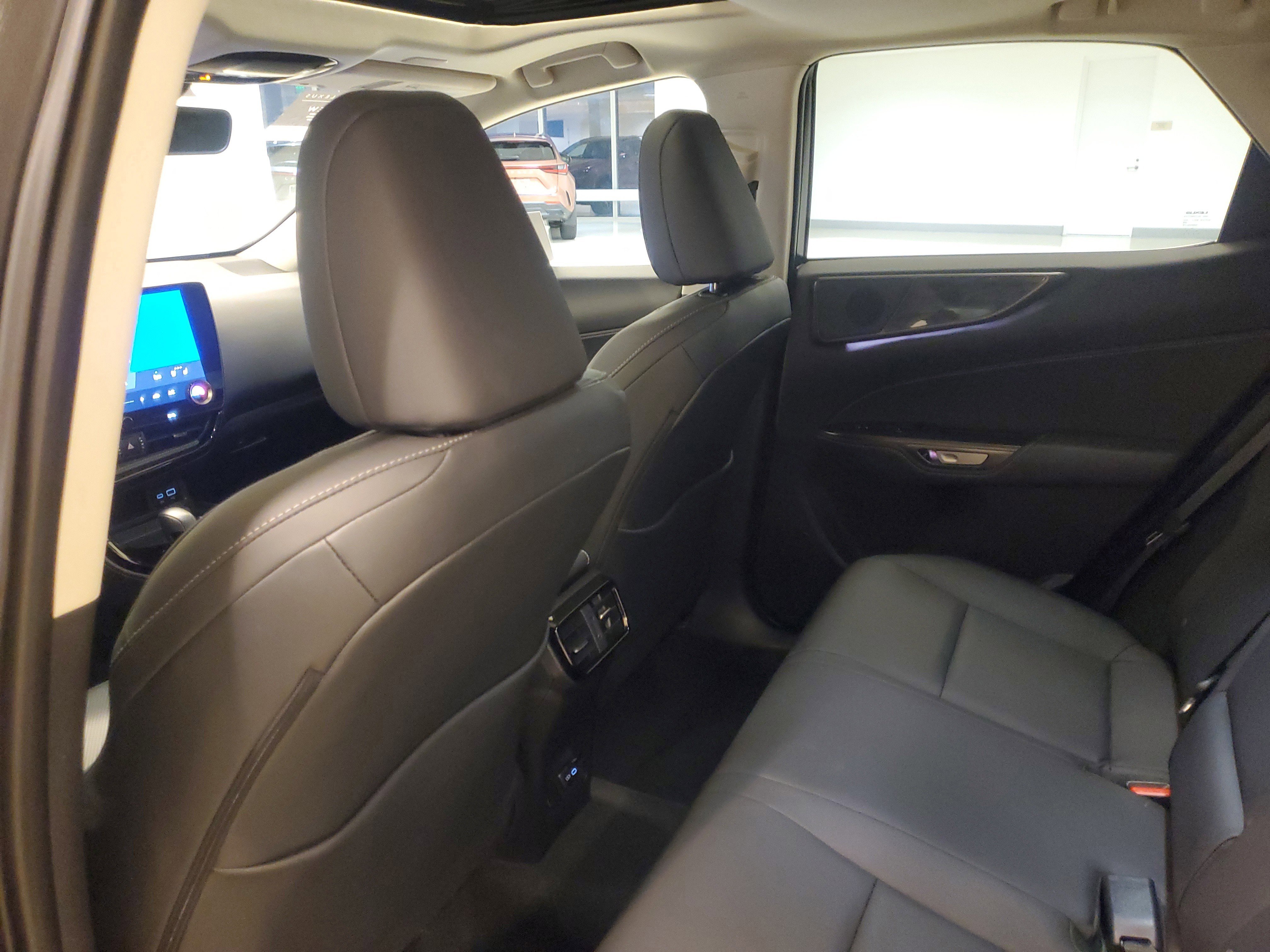 Certified 2025 Lexus NX 250 FWD w/ Premium Package image 16