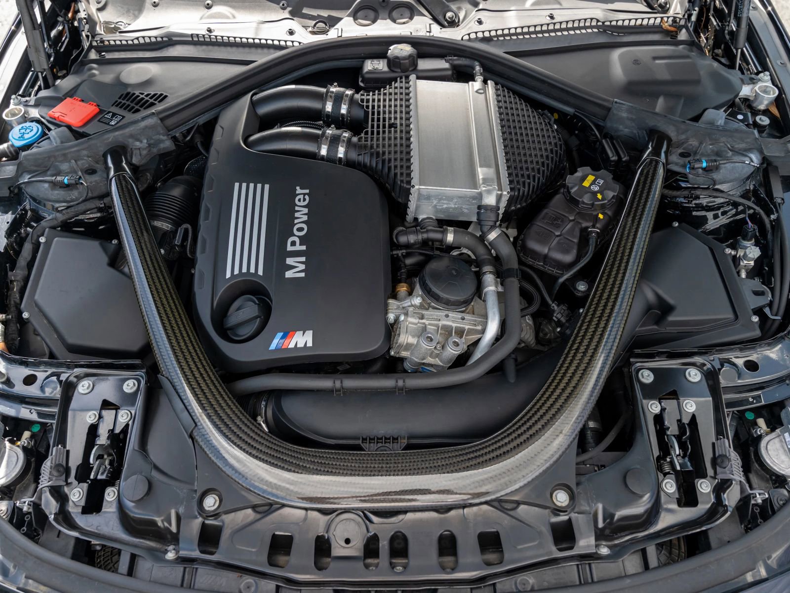 Used 2019 BMW M4 CS w/ Executive Package image 39