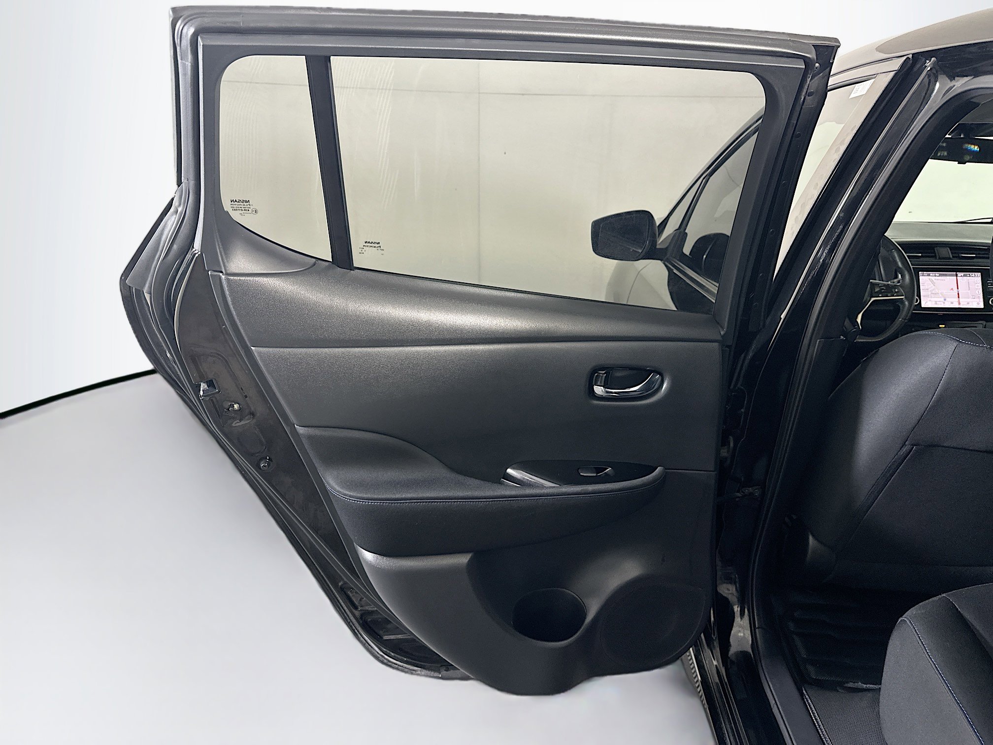 Used 2021 Nissan Leaf SV Plus image 27