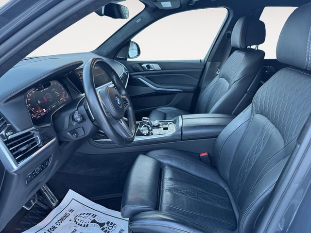 Used 2022 BMW X7 M50i w/ Dynamic Handling Package image 9