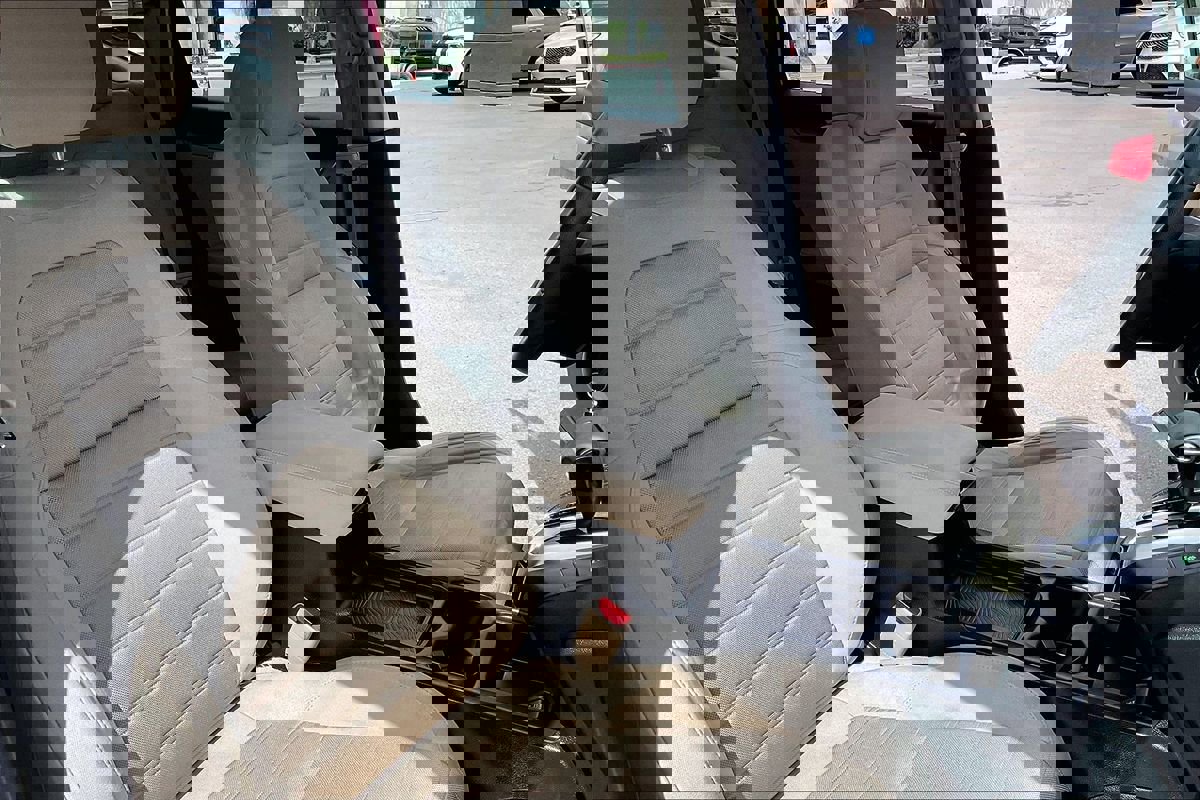 Used 2018 Honda CR-V LX image 6