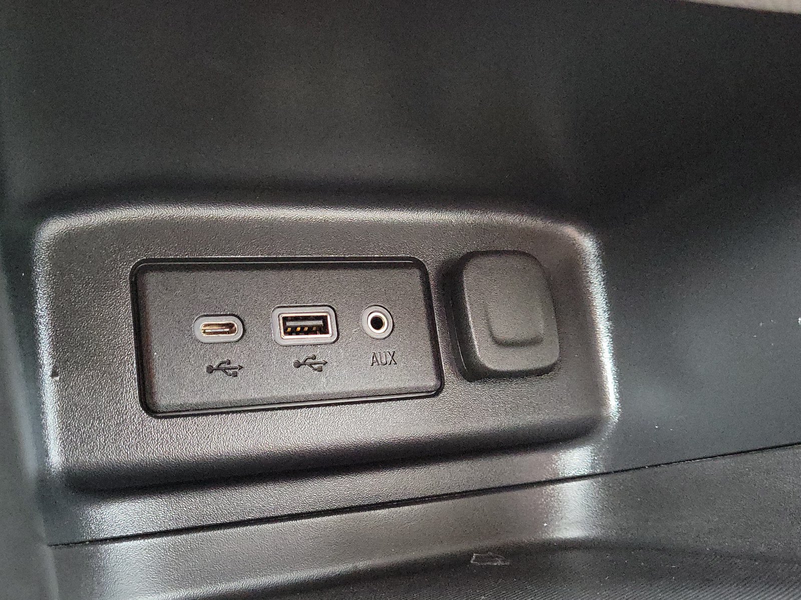 Used 2020 Chevrolet Equinox LT FWD image 28