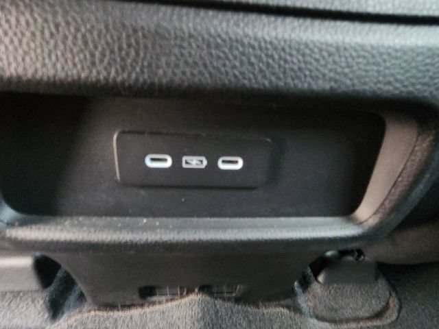 Used 2025 Honda Pilot Sport image 20