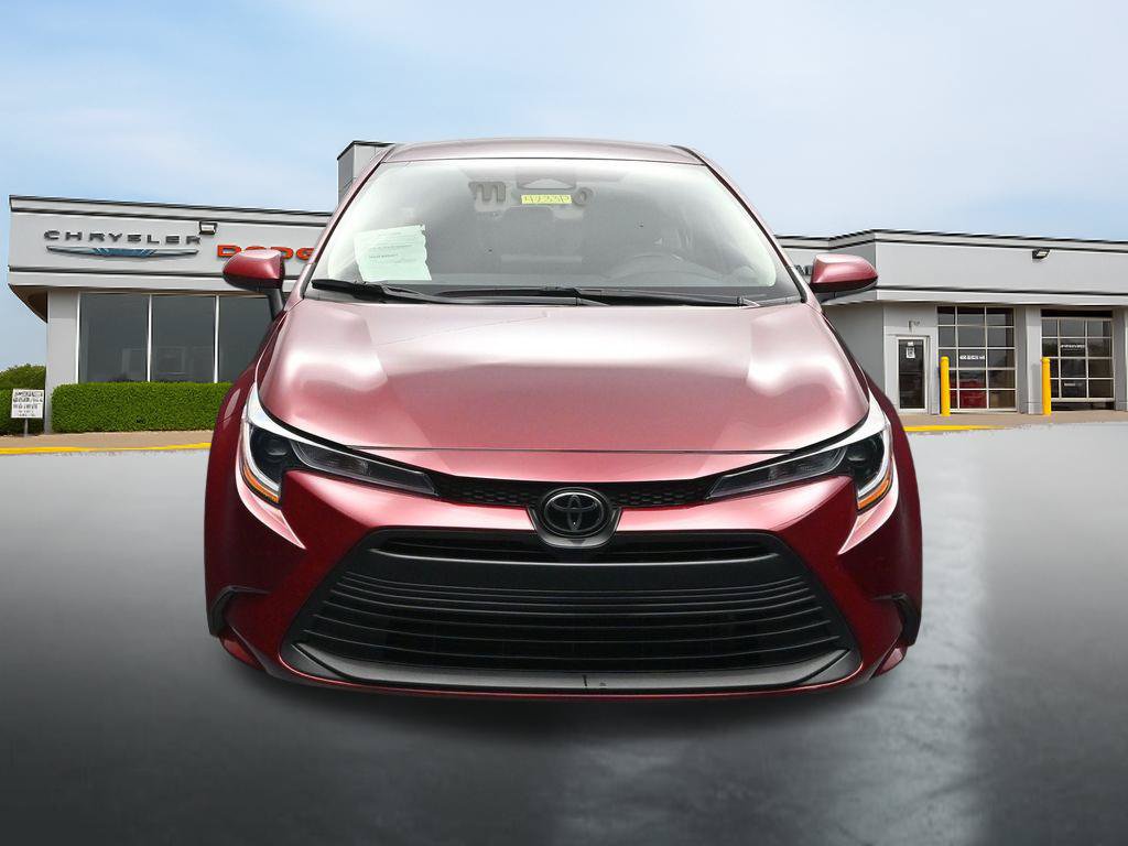 Used 2026 Toyota Corolla LE FWD image 8