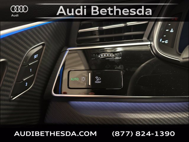 New 2026 Audi SQ7 Premium Plus AWD/4WD image 14
