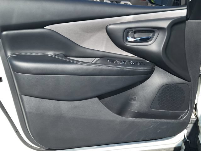 Used 2023 Nissan Murano SV w/ SV Midnight Edition Package AWD/4WD image 6