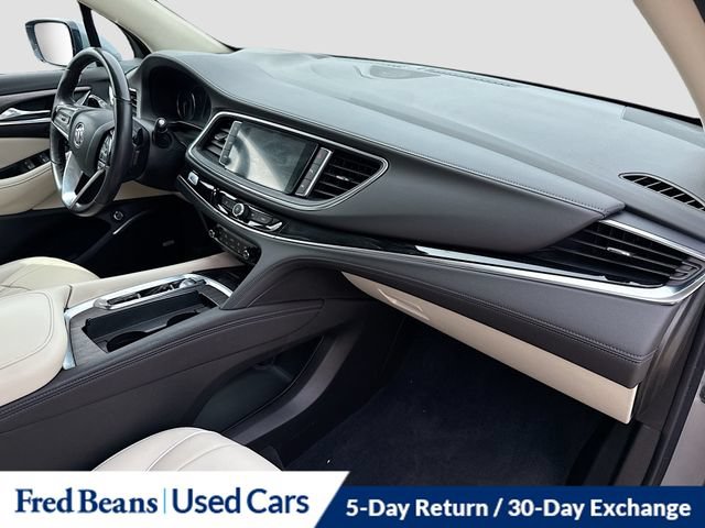 Used 2024 Buick Enclave Avenir w/ Avenir Technology Package AWD/4WD image 39