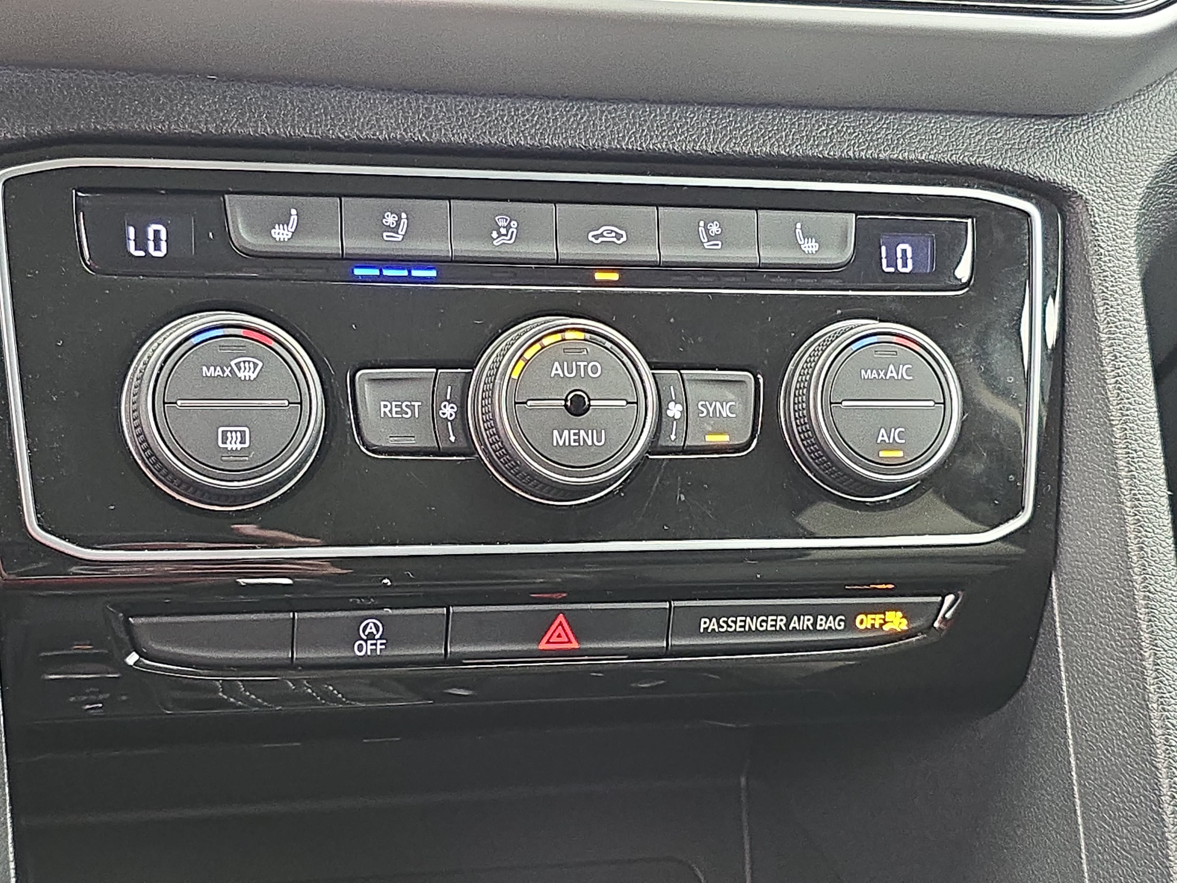 Used 2021 Volkswagen Atlas SEL Premium AWD/4WD image 25