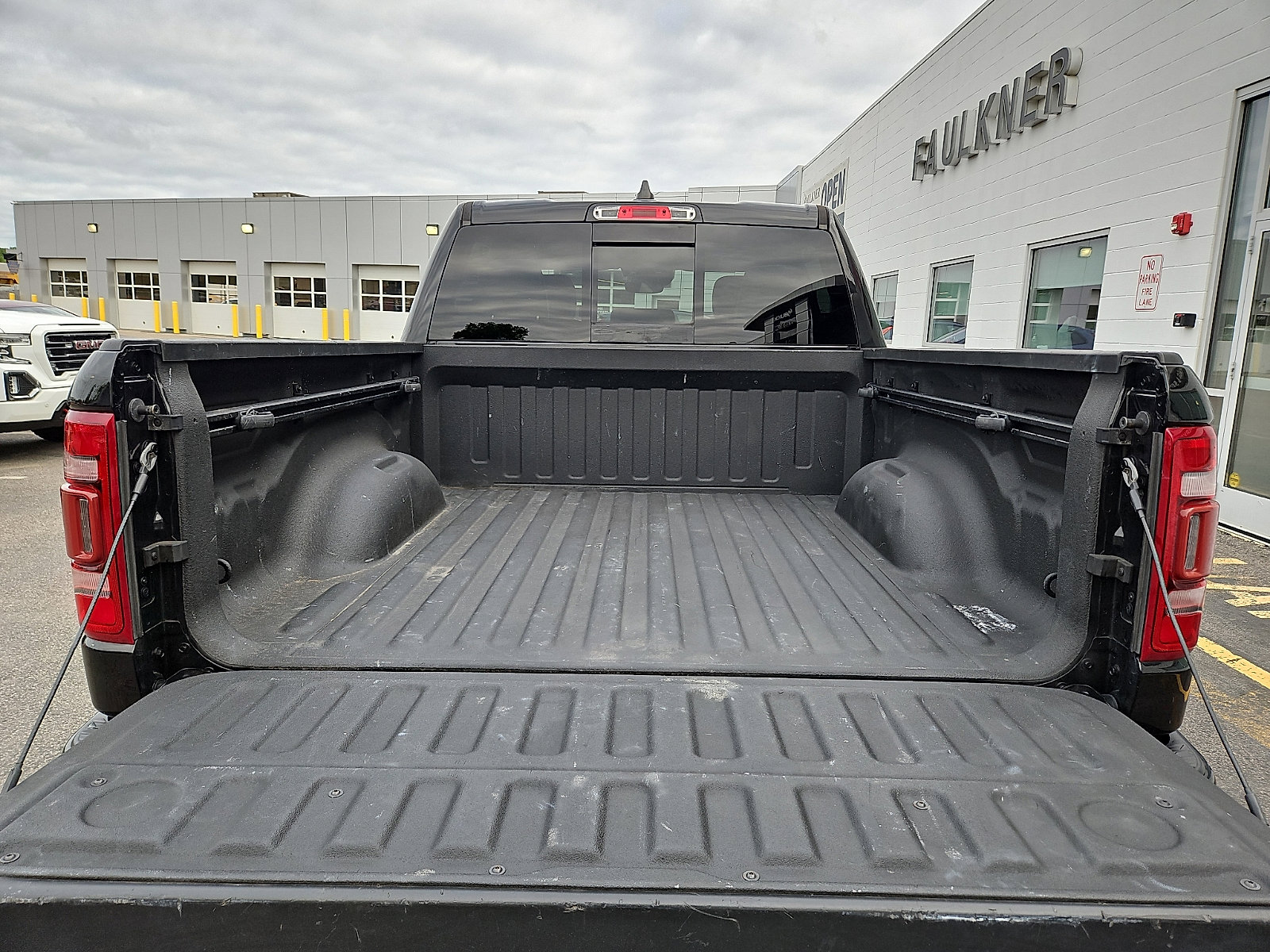 Used 2021 RAM 1500 Laramie AWD/4WD image 29