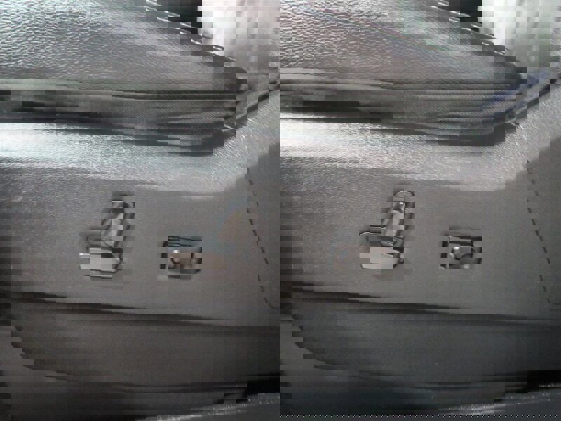 Used 2014 Chrysler Town & Country Touring image 16