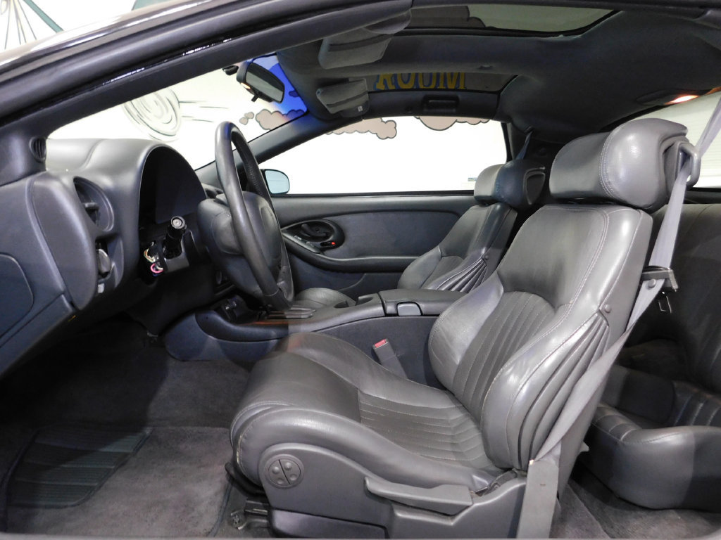 Used 1997 Pontiac Firebird Trans Am RWD image 44