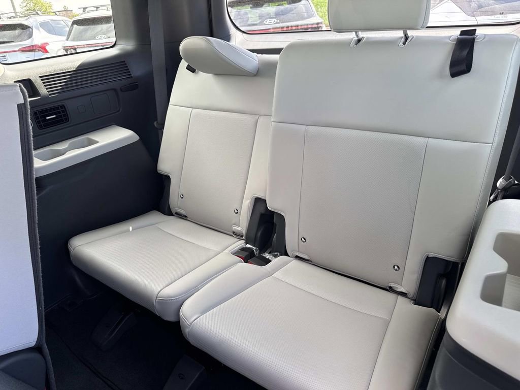 Used 2025 Hyundai Santa Fe SEL image 22