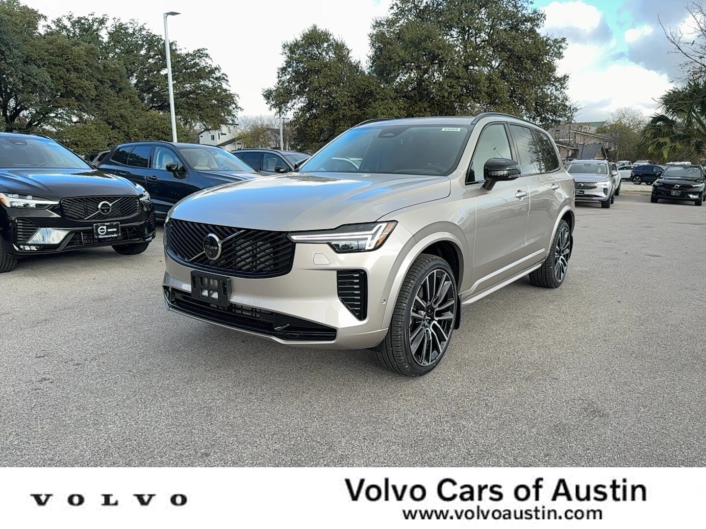New 2026 Volvo XC90 B6 Ultra w/ Lounge Package