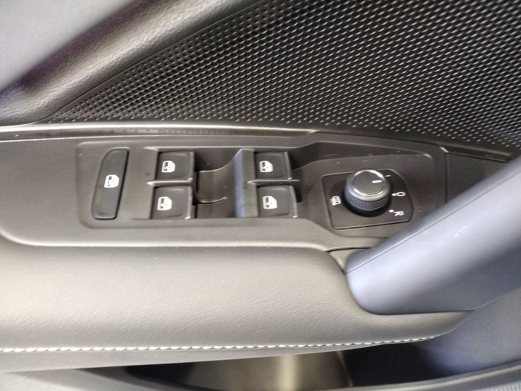 New 2026 Volkswagen Tiguan SE AWD/4WD image 20