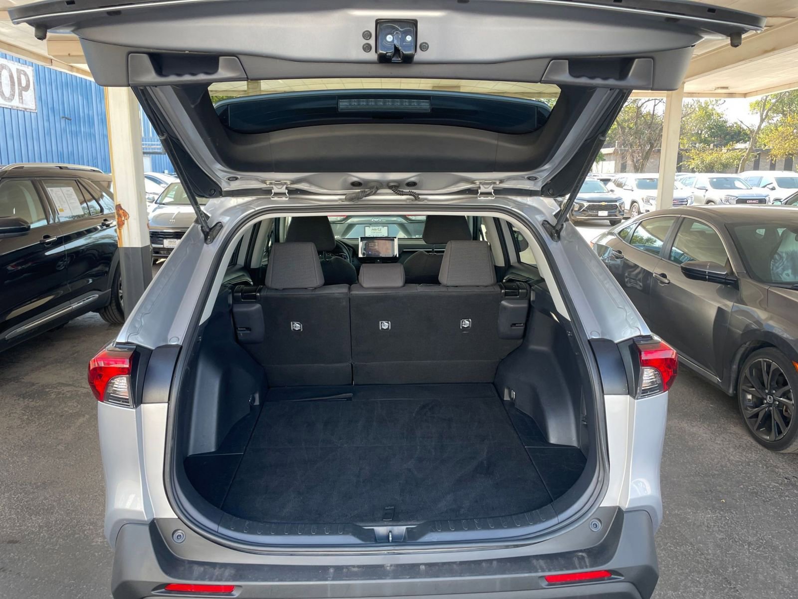 Used 2025 Toyota RAV4 LE image 30