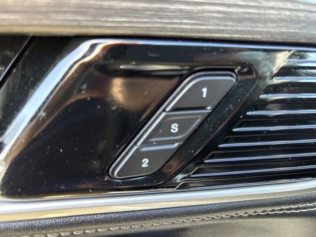 Used 2024 Jeep Wagoneer Series II w/ Flexible Seating Group image 27