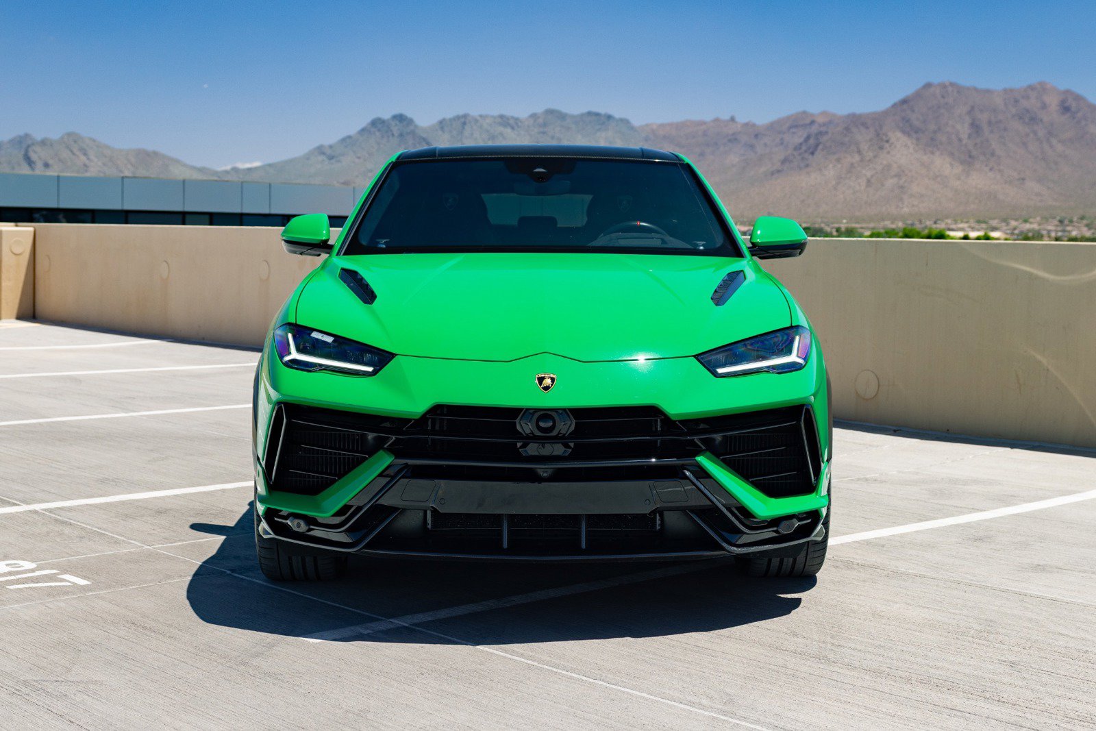 Used 2023 Lamborghini Urus Performante AWD/4WD image 3
