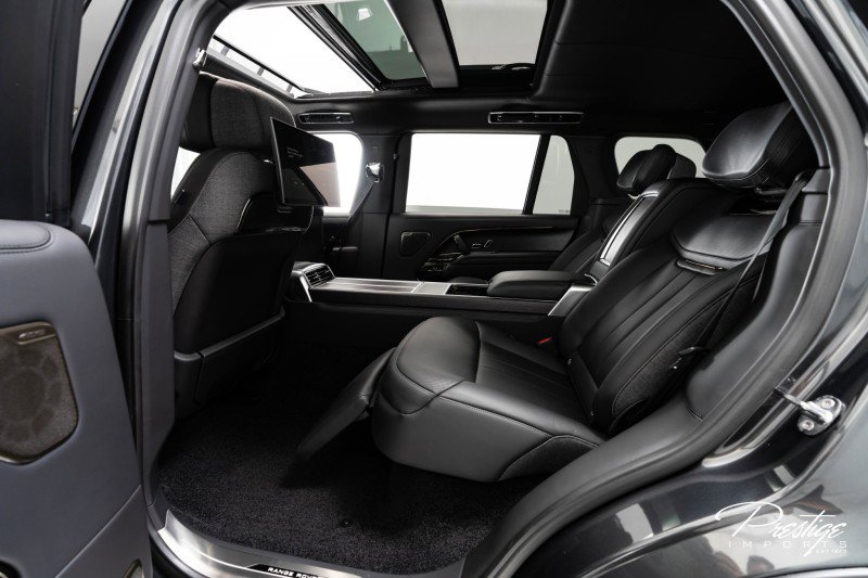 Used 2024 Land Rover Range Rover SV image 53