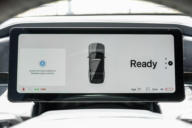 Used 2023 Rivian R1S Adventure AWD/4WD image 25