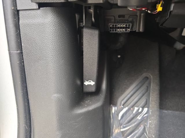 Used 2016 Buick Encore FWD image 30