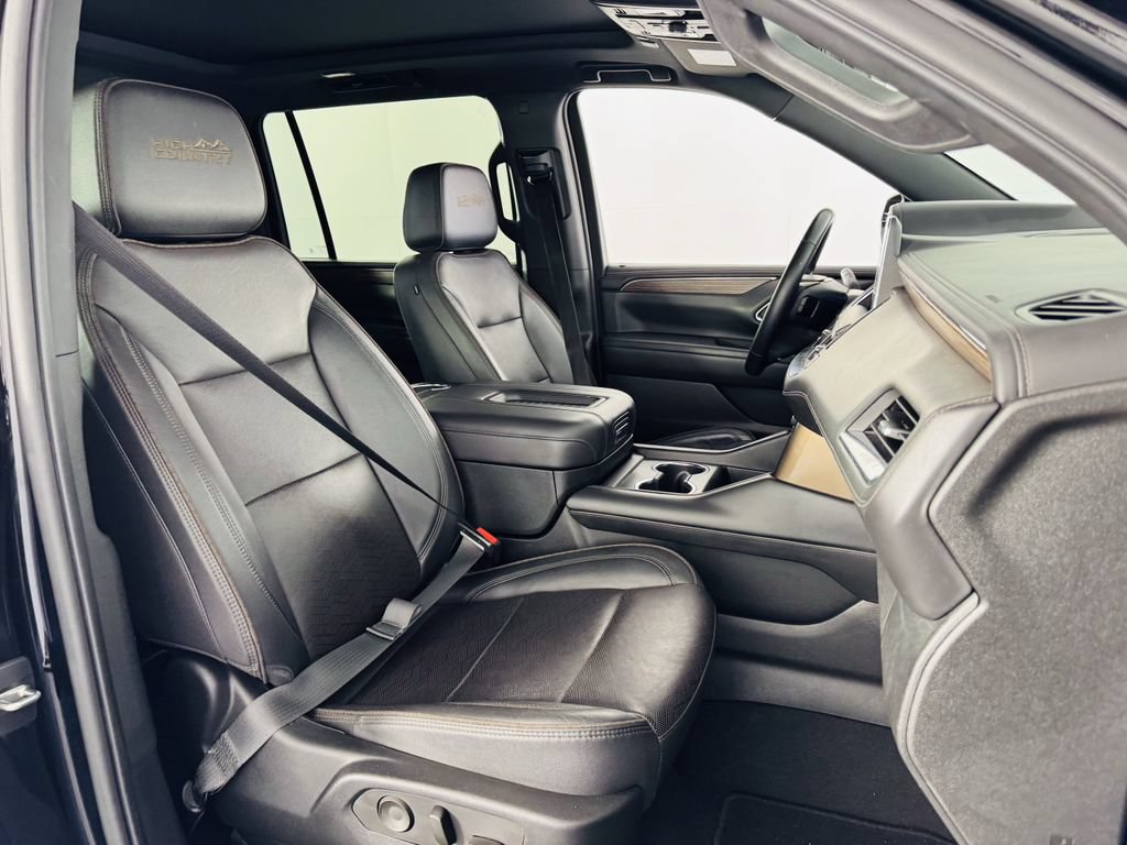 Used 2023 Chevrolet Suburban High Country w/ Max Trailering Package RWD image 33