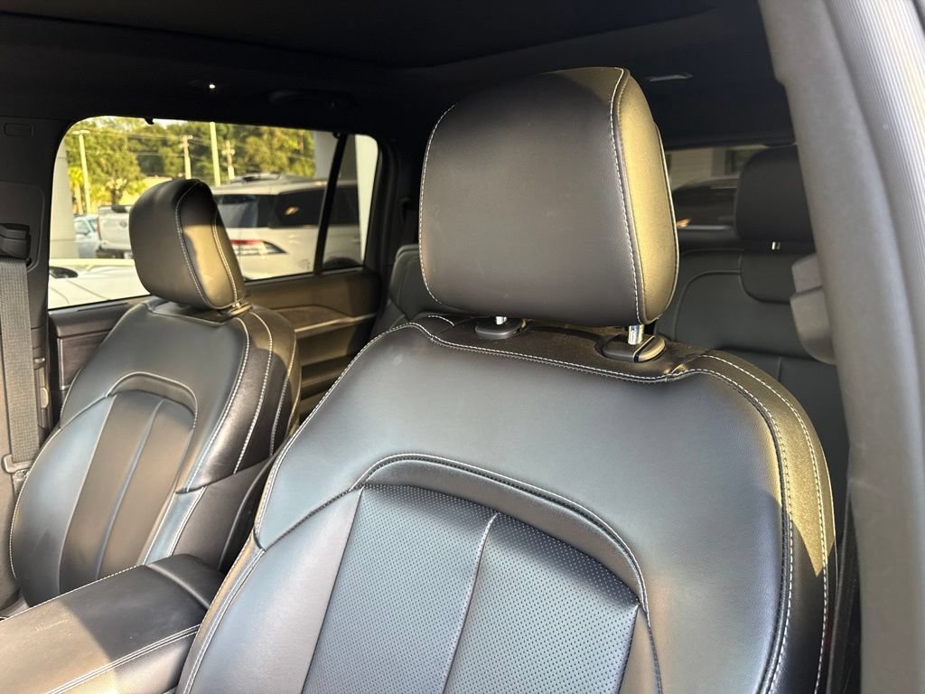 Used 2025 Jeep Grand Cherokee L Limited w/ Luxury Tech Group II RWD image 6