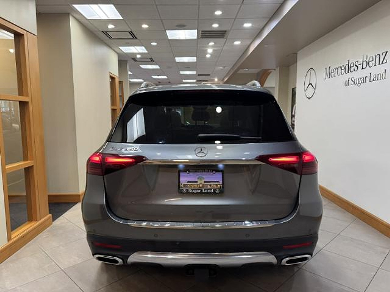 Certified 2025 Mercedes-Benz GLE 350 4MATIC image 4