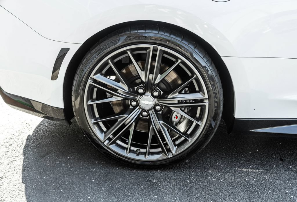 Used 2017 Chevrolet Camaro ZL1 RWD image 29