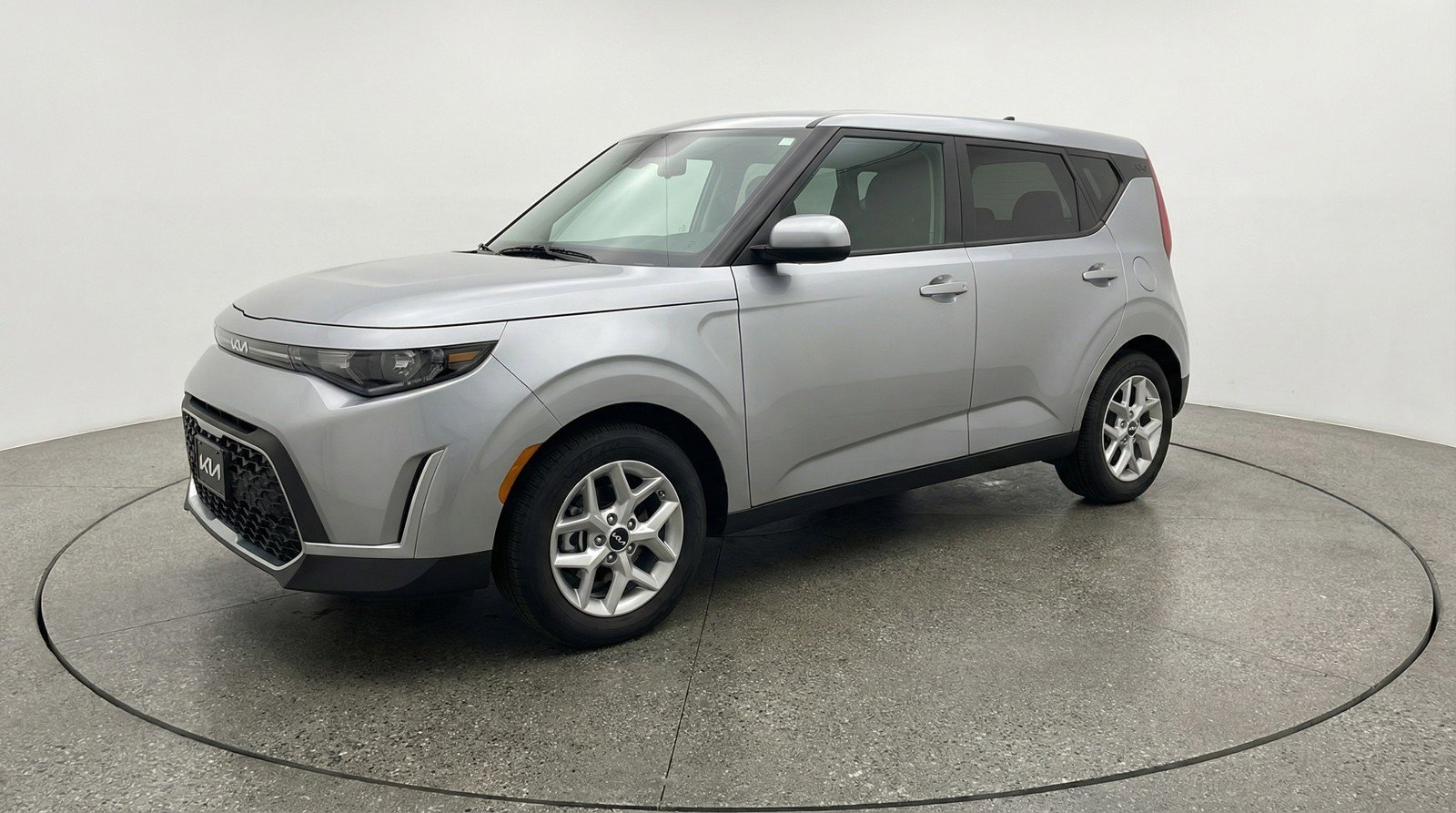 Used 2025 Kia Soul LX w/ LX Technology Package image 3