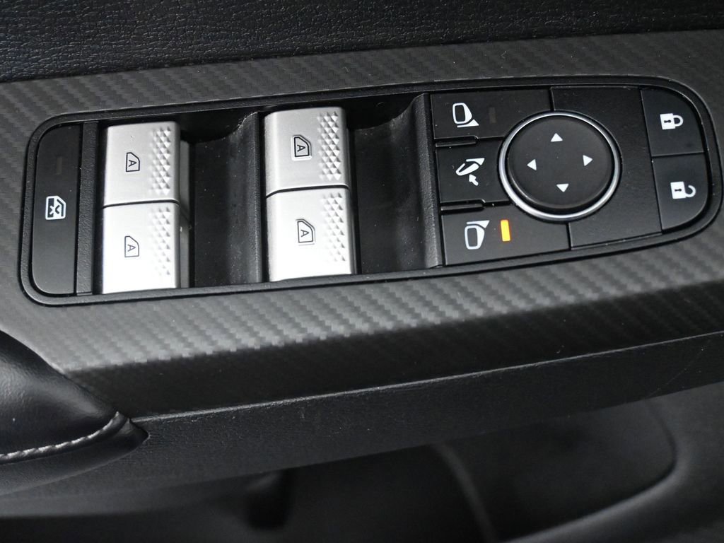 Used 2024 Mitsubishi Outlander SE image 26