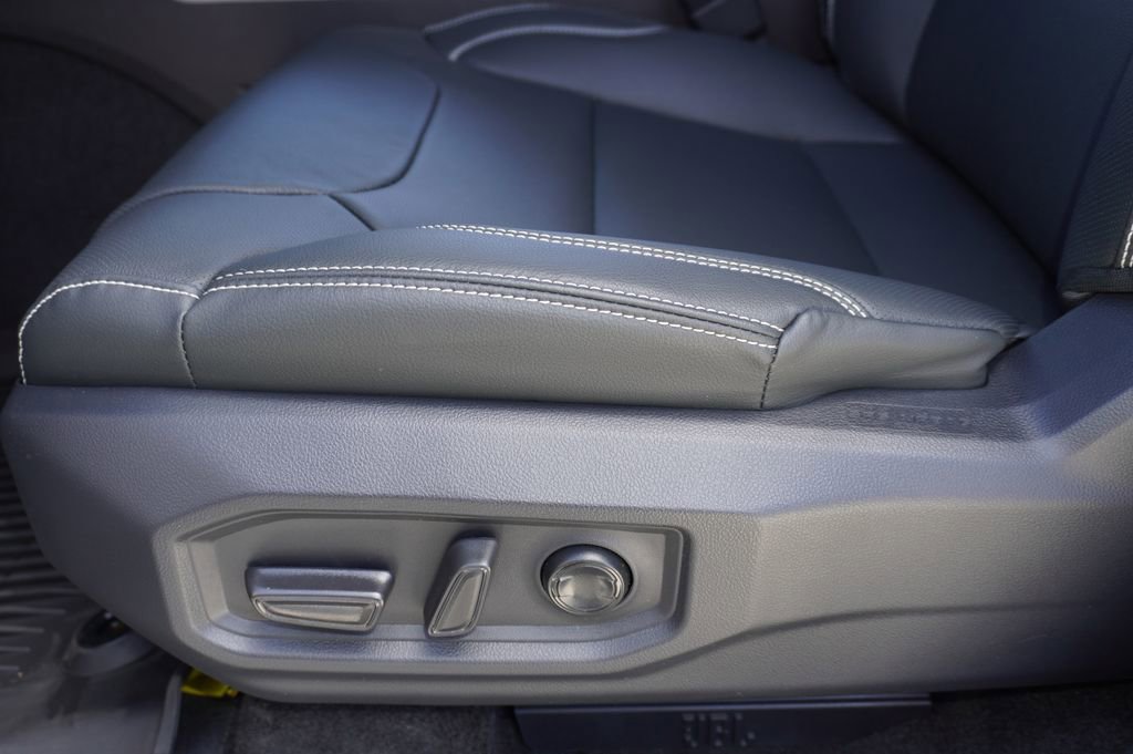 New 2026 Toyota Tundra Limited AWD/4WD image 10