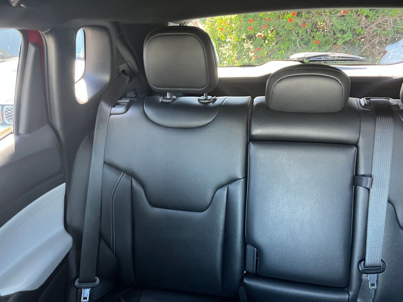 Used 2025 Jeep Compass Limited AWD/4WD image 40