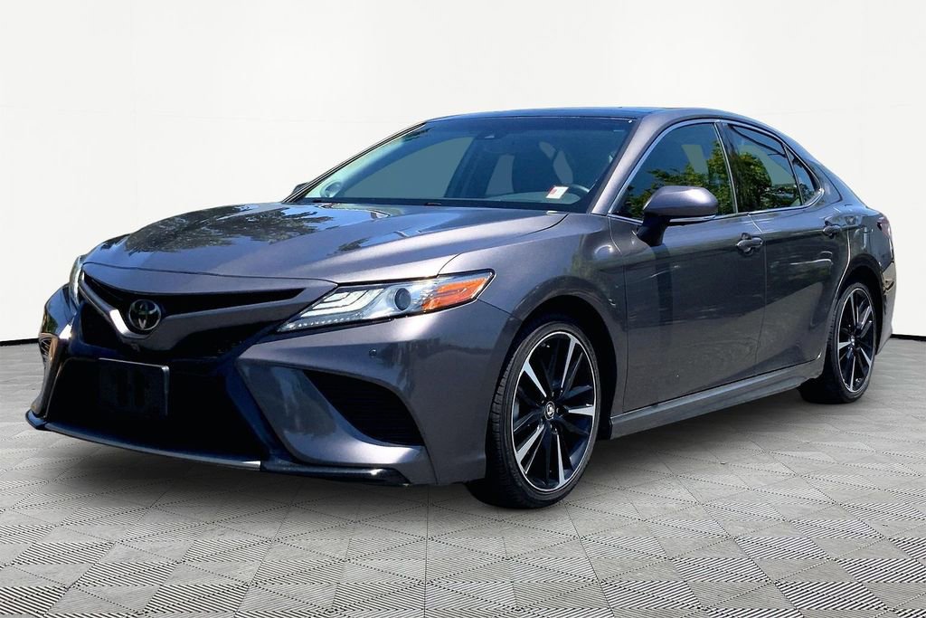 Used 2018 Toyota Camry XSE w/ Driver Assist Package FWD image 3