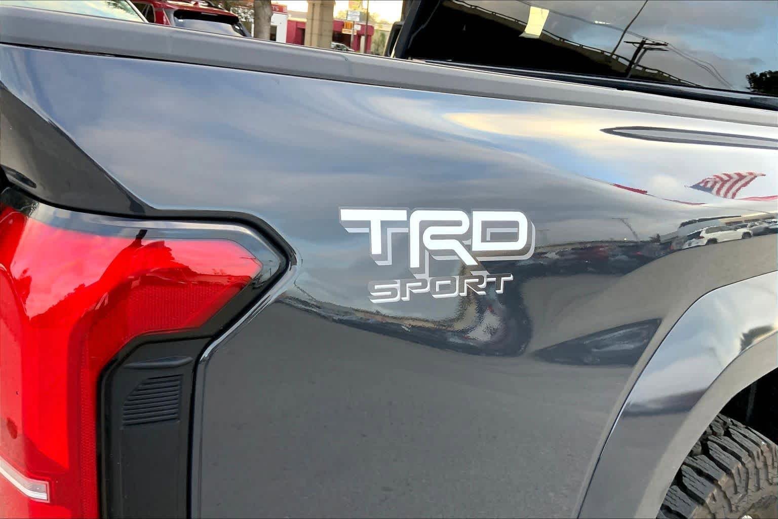 Used 2025 Toyota Tacoma TRD Sport AWD/4WD image 10