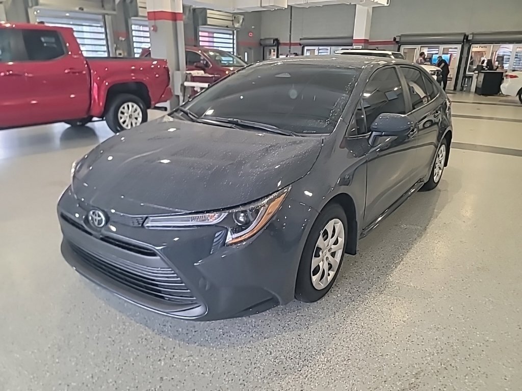Used 2026 Toyota Corolla LE FWD image 3