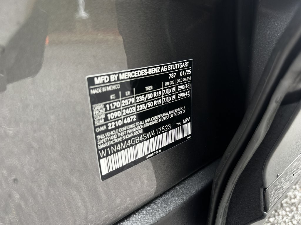 Certified 2025 Mercedes-Benz GLB 250 image 37