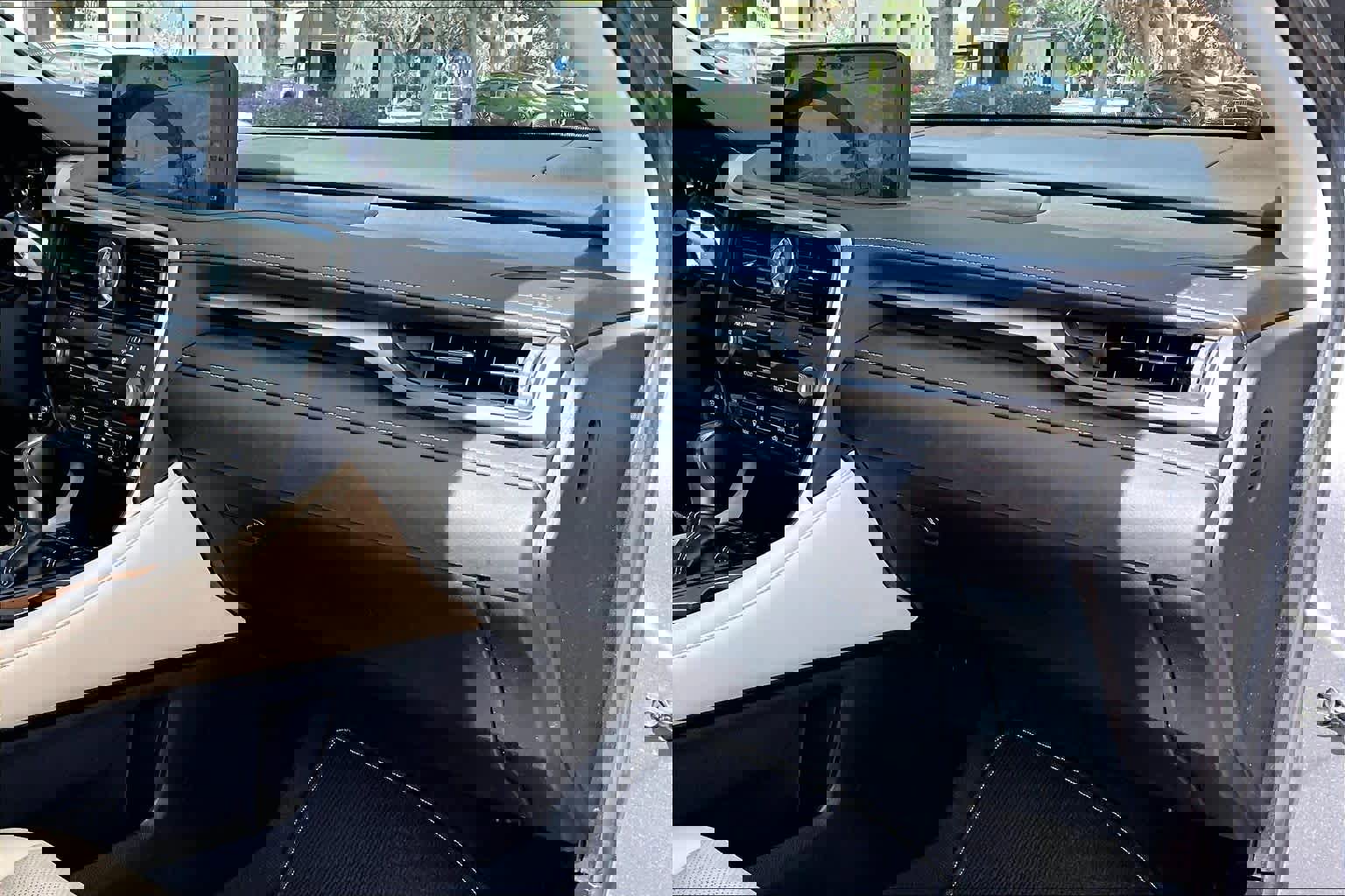 Used 2022 Lexus RX 350 FWD w/ Premium Package image 19