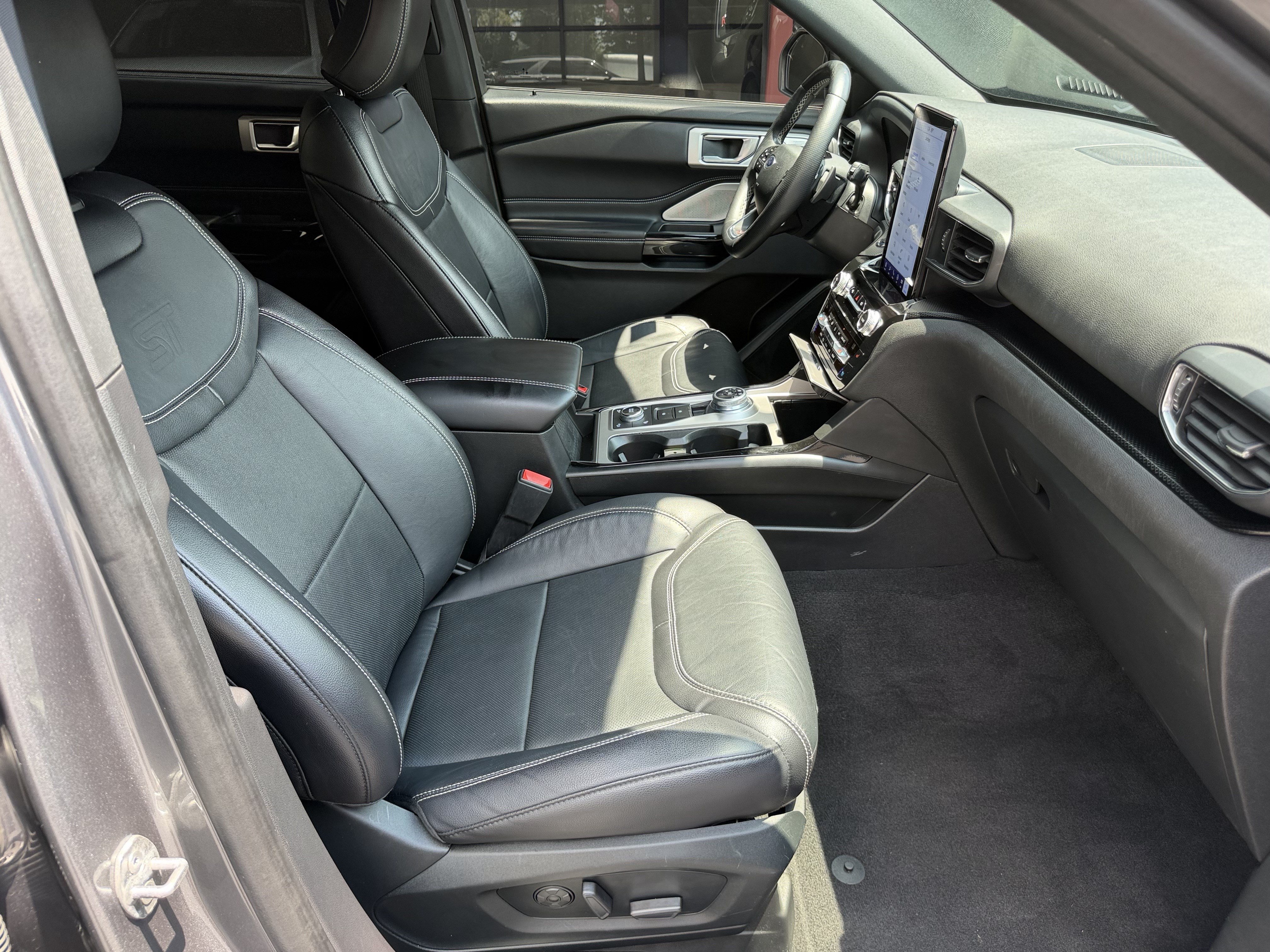 Used 2021 Ford Explorer ST w/ Equipment Group 401A AWD/4WD image 13