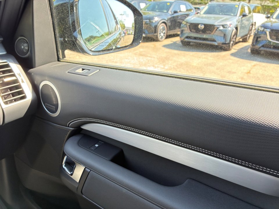 New 2026 Land Rover Discovery Limited Edition AWD/4WD image 31