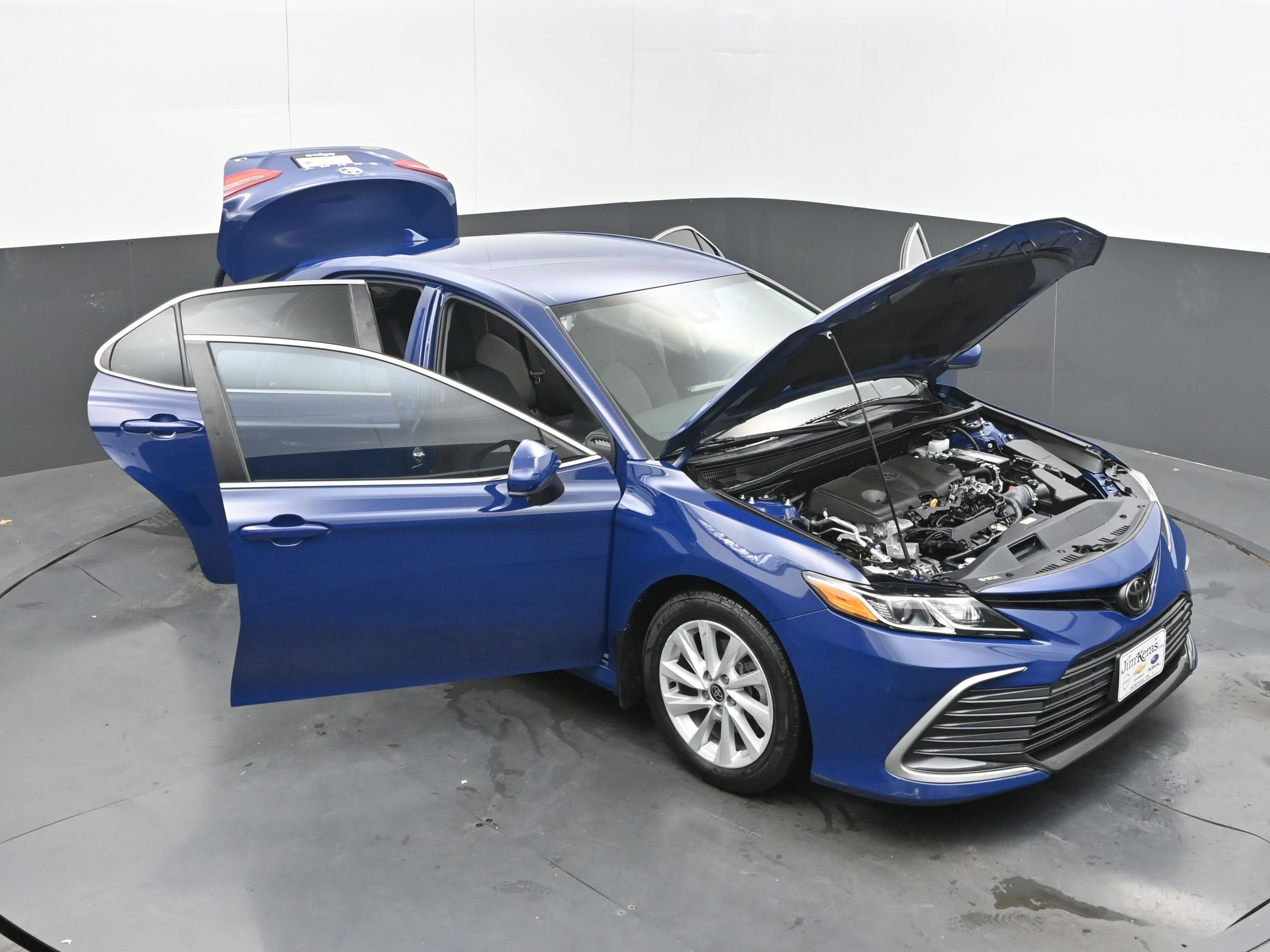 Used 2023 Toyota Camry LE FWD image 41