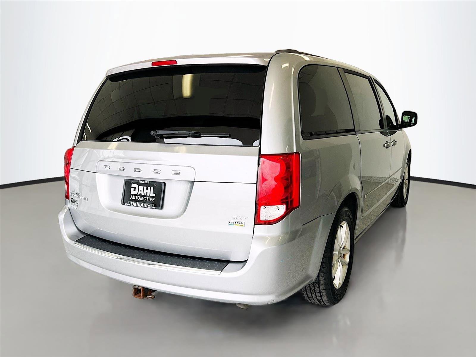 Used 2015 Dodge Grand Caravan SXT image 12