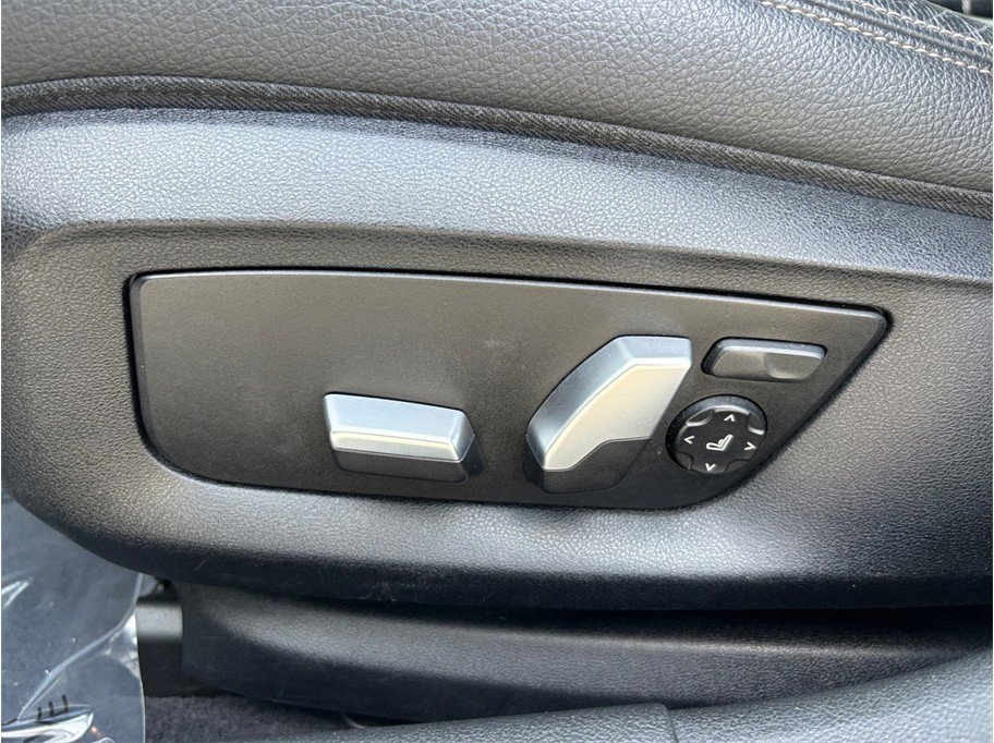 Used 2018 BMW 540i RWD image 19